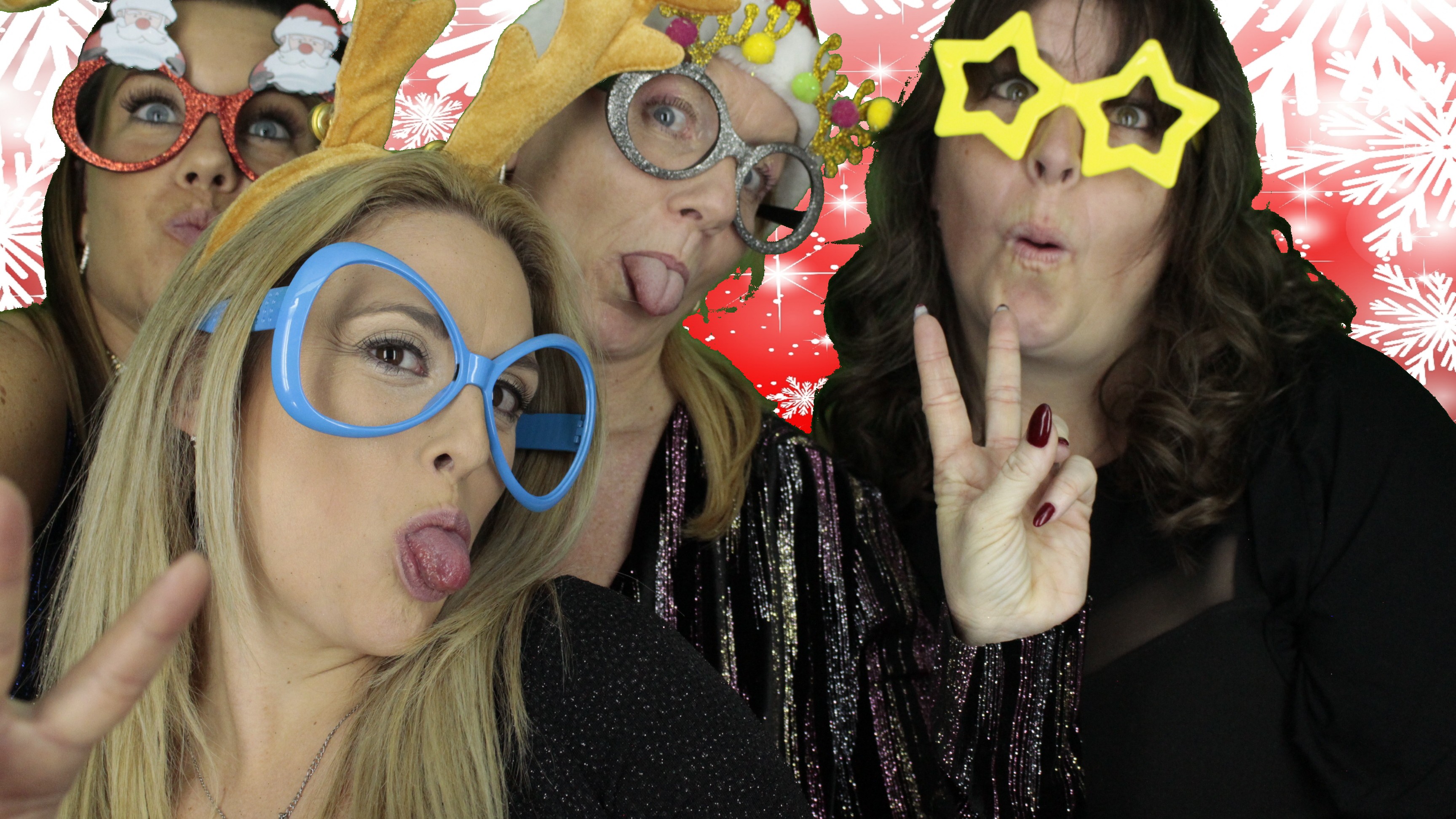 Portsmouth Water Christmas Party | View more photos from the event at gallery.myphotoboothexperience.co.uk/u/MyPhotoBoothExperienceLtd/Portsmouth-Water-Christmas-Party